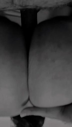 I am fucking my big ass girl friend