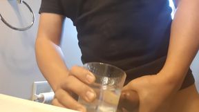 Pinoy Celebrity Host Jakol !!! Pinutok Sa Baso