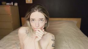 This dildo took away my lipstick and stretched my pussy