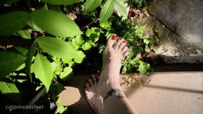 Fresh red toes, red stiletto heels & arches tease, Hungarian milf feet