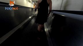 travesuras en el metro de la ciudad en cuarentena, me desnudo y me masturbo