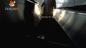 travesuras en el metro de la ciudad en cuarentena, me desnudo y me masturbo