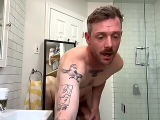My huge cumshot then I eat it!