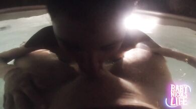 Latina gave me an UNDERWATER BLOWJOB on a PUBLIC JACUZZI!