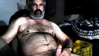 Big-Cock Greek Daddy Plays Solo