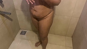 Mallu Wife Got Fucked While Bathing And After Bath