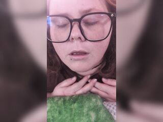 Cumdump supplicates for a load then farts it out