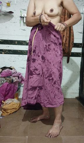 Priya Bhabi Sexy Style Body Show