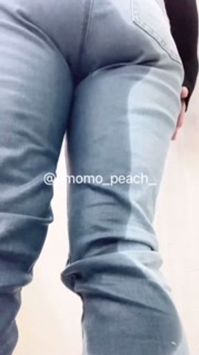 【ジーパンおしっこおもらし】#omorashi #peeaccident #desperation wetting #pee desperation