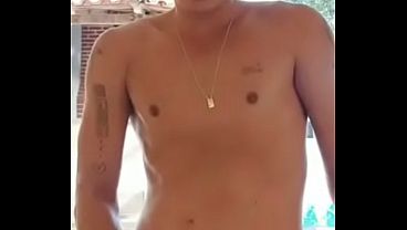 Batendo uma fumando at&eacute_ gozar