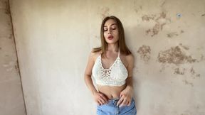 Hottie Big Ass Gets Realtor's Cock Instead of Discount
