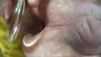 Explorando mi culo hasta el fondo