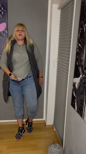 Masturbation stand jeans I cum twice multiple orgasms clitoris satisfyer wet horny wet   Clip 1