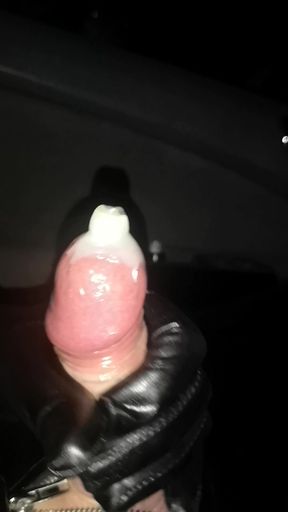 Cumshot in the car