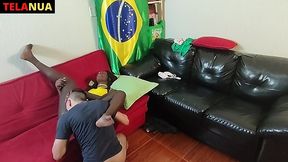 rapidinha no sofa com minha black teen