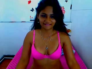 Desirable Latina babe shows me her goodies while webcamming
