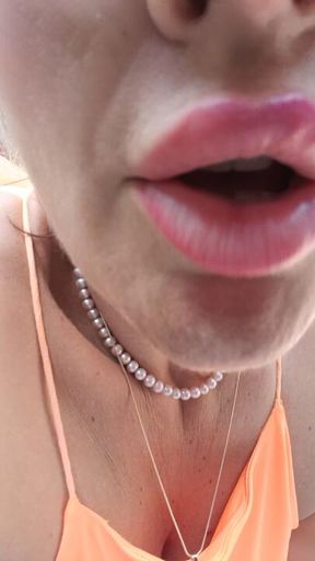 Blowjob outside!