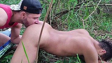 GAYS TREPANDO NO MATO DA FAZENDA