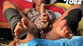 Toes, soles and Ladydiq