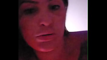 Ruiva vai no swing com sua amiga safada escondida do marido e chupa vá_rias pica no gloryholi