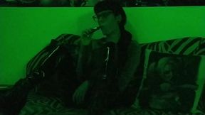 Trying out my new E-cigarette - Beth Kinky