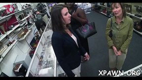 Amateur earns some specie by engulfing and riding dick