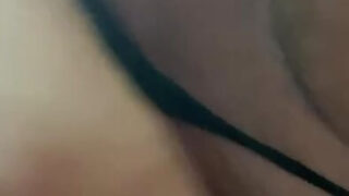 Eşcinsel erkeklerin dildo ile mastürbasyon yaptığı solo kız videosu