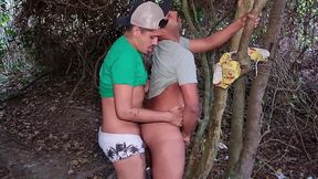 fudendo com novinho no mato