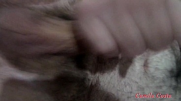 Corno bi primeiro pede brinquedinho no cuzinho depois chama amiga TRANS para fazer um ménage