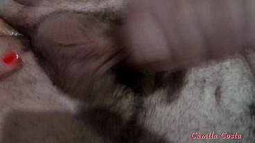 Corno bi primeiro pede brinquedinho no cuzinho depois chama amiga TRANS para fazer um ménage