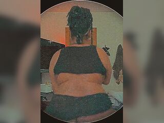 LARGE BLACK ASS BOUNCING