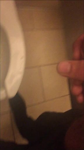 Big Bi Dick Pissing (Hard & Soft)