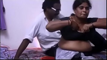 Indian aunty romance with her husband&#039_s friend.