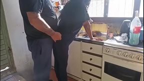 DIARISTA NEM ESPEROU DAR A HORA DO INTERVALO PARA FAZER UM EXTRA COM O PATR&Atilde_O