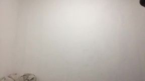 rebolando e mostrando meu biquini