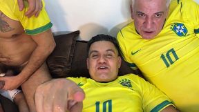 yuri gaucho - surucopa - gangbang no ritmo da copa - jogadores dotados entrando com bola e tudo!