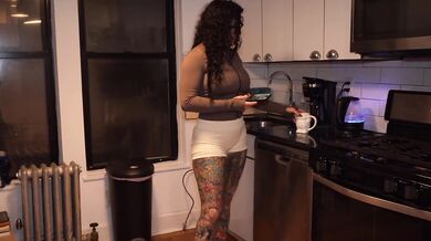 Next Door Temptation: When the New Neighbor is Too Hot to Resist. Labelladiabla x Bianca Bailee