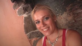 Casting slut and blonde sex agent sharing dick in threesome