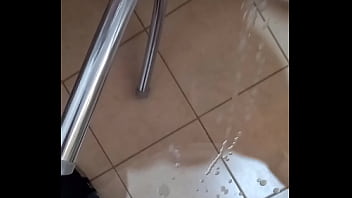 Gozando na vidro
