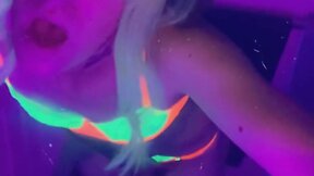 Raving beauty seeks your attention