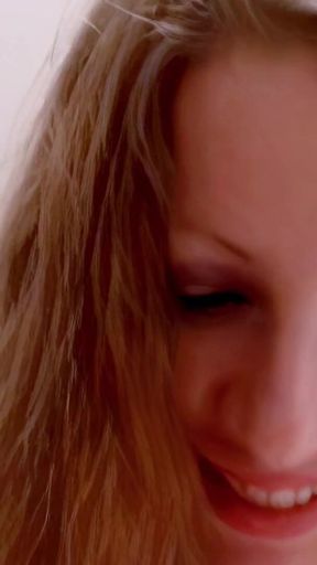 Sexy Video: Emy