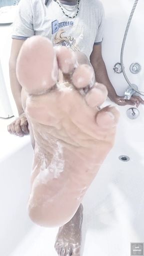 I Clean Sensually My Feet (2025)