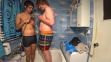Boyfriends blowjob under a shower, both finished with cumshot