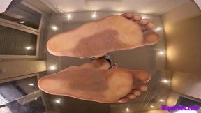 Giantess Foot Goddess - 4K MP4