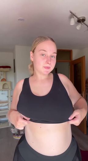 Amateur with big tits shows off her round ass