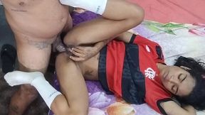 uma putinha flamenguista dando cu