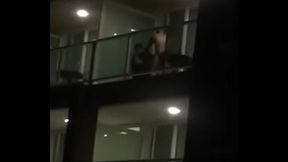 Hell &amp_ Heaven Trepando na Varanda