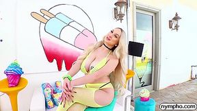 All-natural Busty Nymphomaniac Skylar Vox Stretched