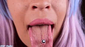 Blue tongue tease - MOV