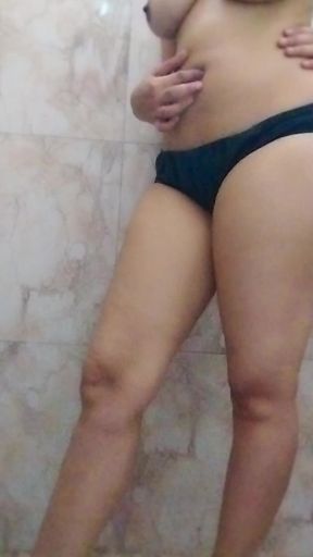 Indian Teen Girl Shows Off Her Body in The Bathroom